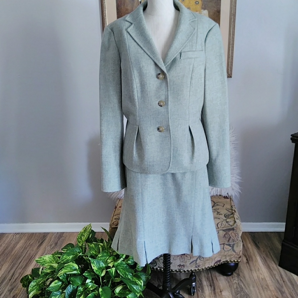 TALBOTS 2PC WOOL SUIT